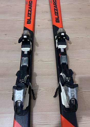 Blizzard Kayak takımı 160 cm ve 167 cm mevcut - Görsel 3