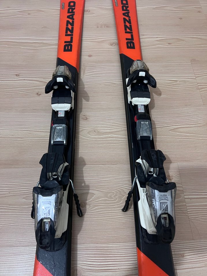 Blizzard Kayak takımı 160 cm ve 167 cm mevcut - Görsel 3
