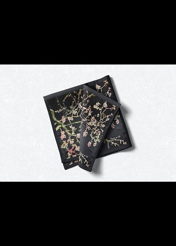 İnce İşlemeli Siyah İpeksi Kadın Fular 55x55 - Görsel 2