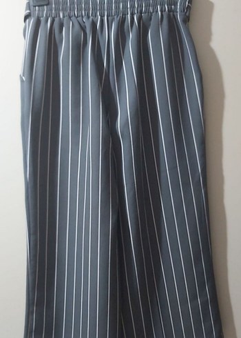 Batik 38 beden Gri Çizgili Kemerli Midi Kumaş Pantolon - Görsel 5