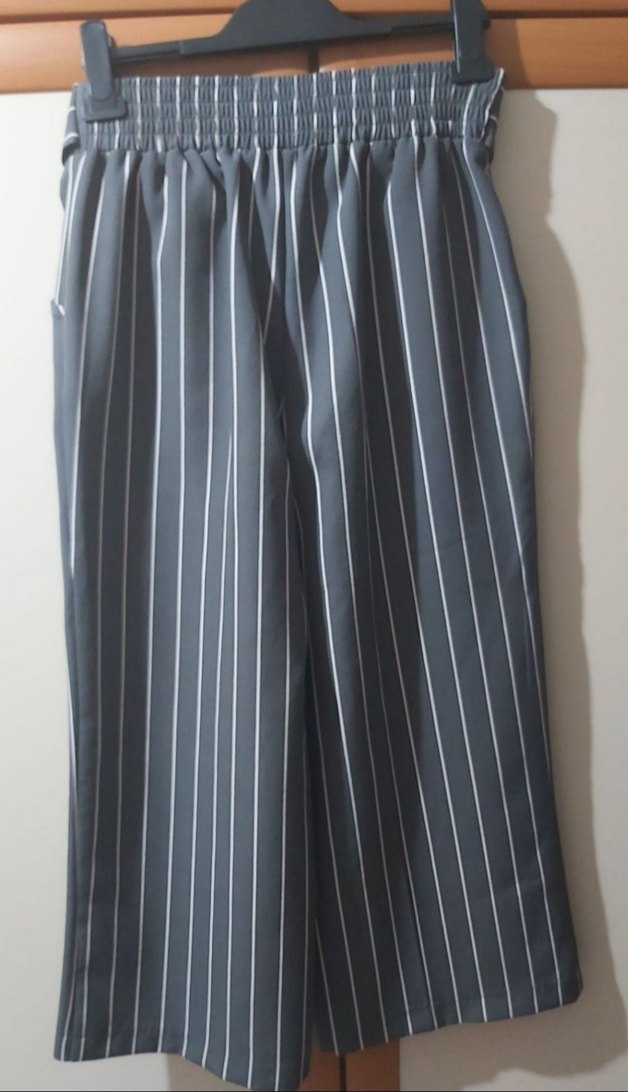 Batik 38 beden Gri Çizgili Kemerli Midi Kumaş Pantolon - Görsel 5
