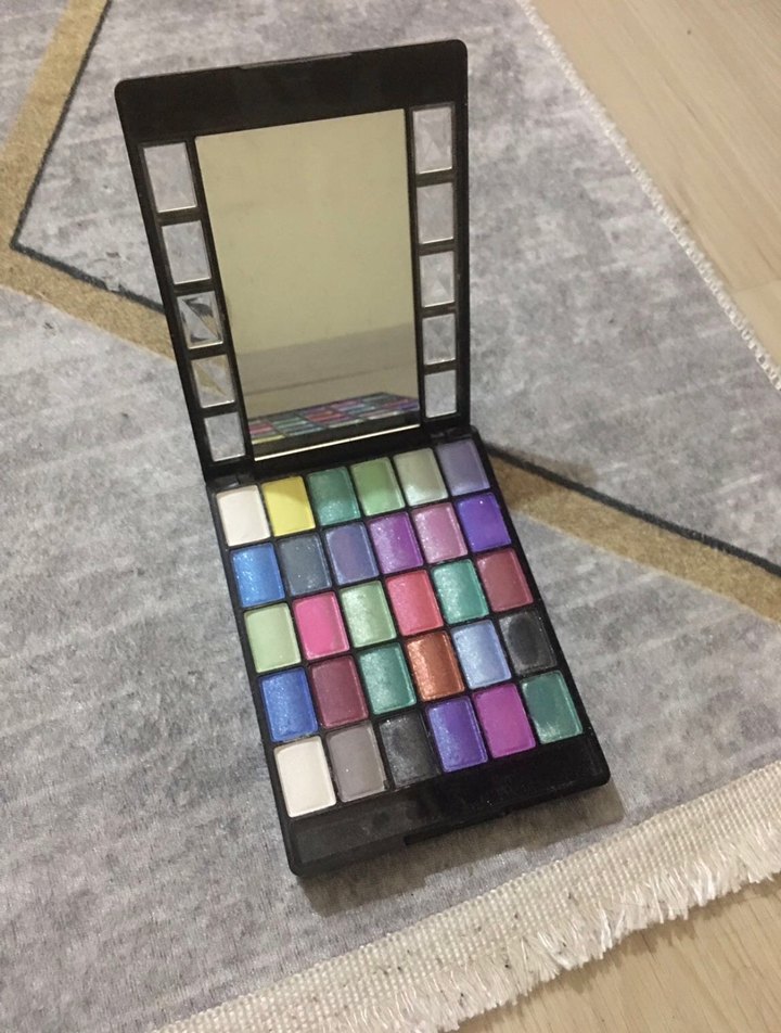 Gold Kiss Çok Renkli Göz Farı Paleti - Görsel 2