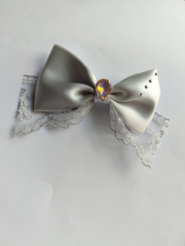 Gri Saten Fiyonk Dantel Detaylı Saç Tokası - Görsel 2