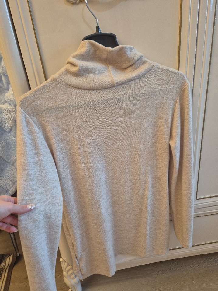 Düğmeli Bej Yüksek Yakalı Kadın Kazak - Görsel 2