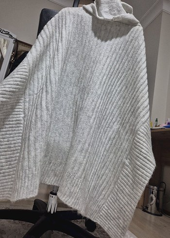 Gri Triko Boğazlı Salaş Kadın Panço - Görsel 3