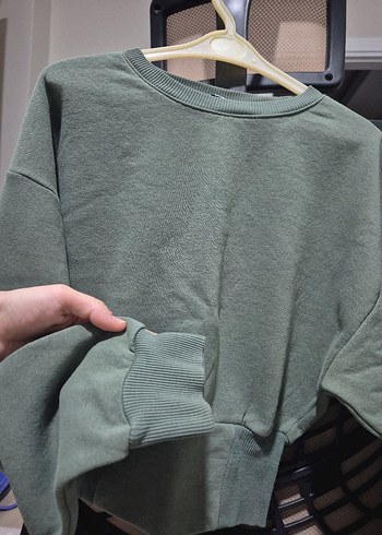 Yeşil Kadın Sweatshirt, Bisiklet Yaka, Salaş Kesim Crop - Görsel 2