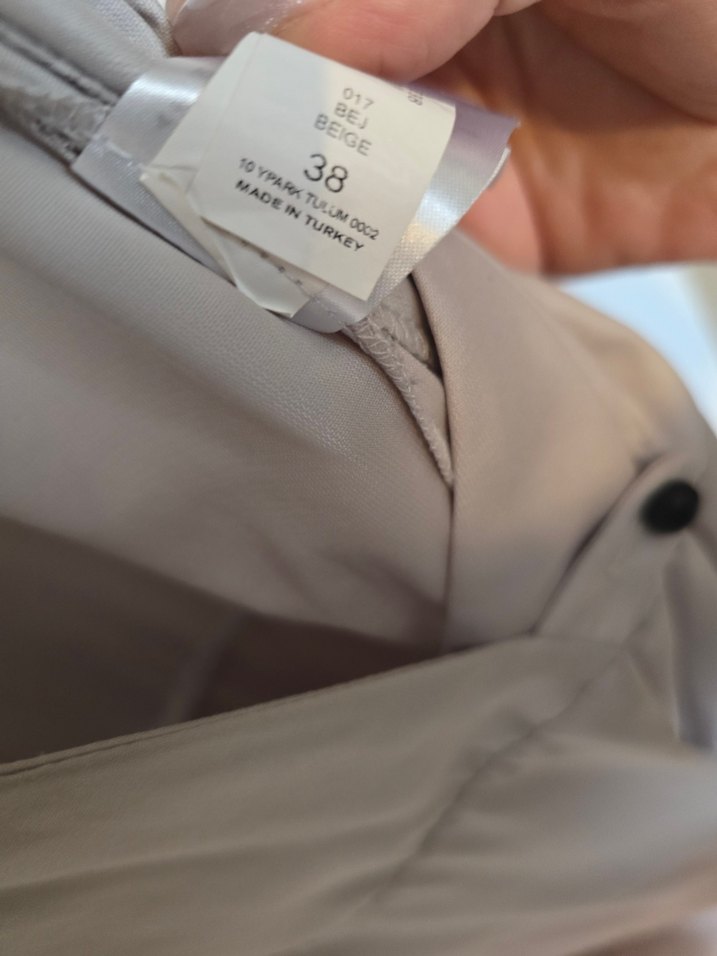 Bej Uzun Drapeli Kadın Tulum - Görsel 4