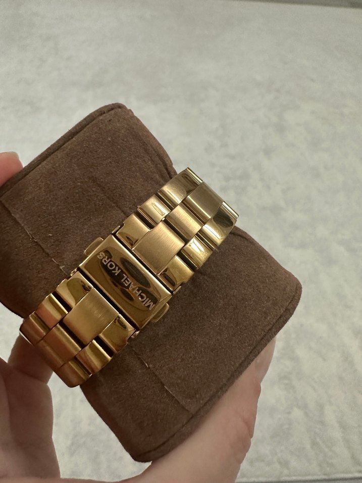 Michael Kors Altın Renkli Kadın Kol Saati - Görsel 3