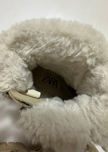 Kız Çocuk Krem Kürk Detaylı Bot - Görsel 3