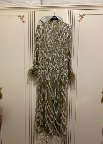 Boncuk İşlemeli Uzun Haki Kadın Elbise - Görsel 3