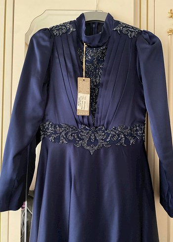 Lacivert Nakışlı Uzun Kollu Uzun Abiye Elbise - Görsel 4