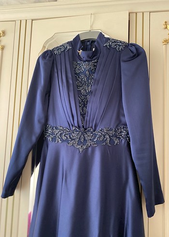 Lacivert Nakışlı Uzun Kollu Uzun Abiye Elbise - Görsel 3