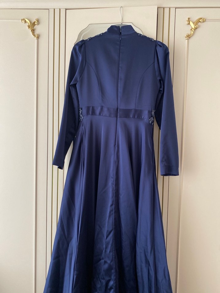 Lacivert Nakışlı Uzun Kollu Uzun Abiye Elbise - Görsel 2