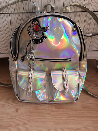 Zara Hologramlı sırt çantası yeni