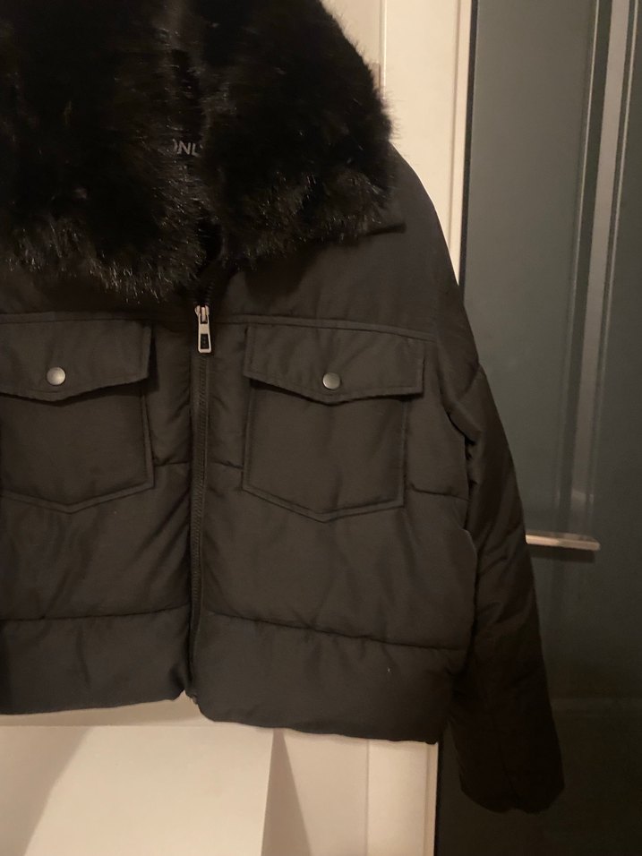 Kürklü Siyah Kadın mont - Görsel 4