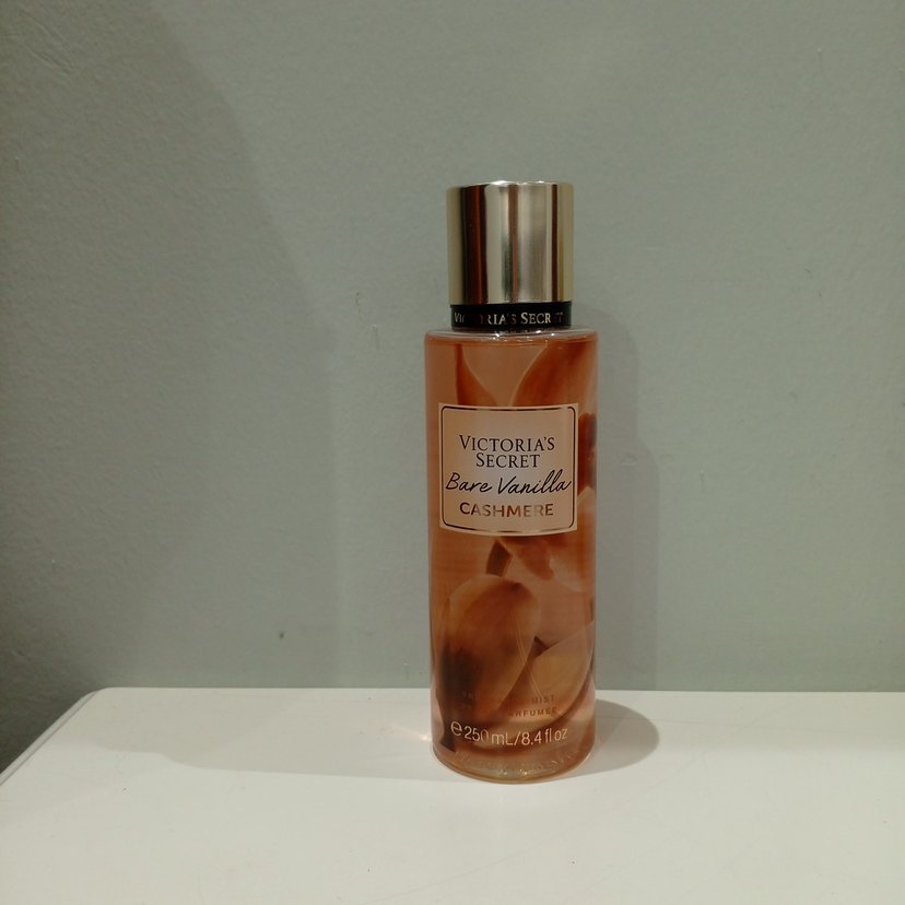 Victoria's Secret Bare Vanilla Kadın Parfümü - Görsel 3