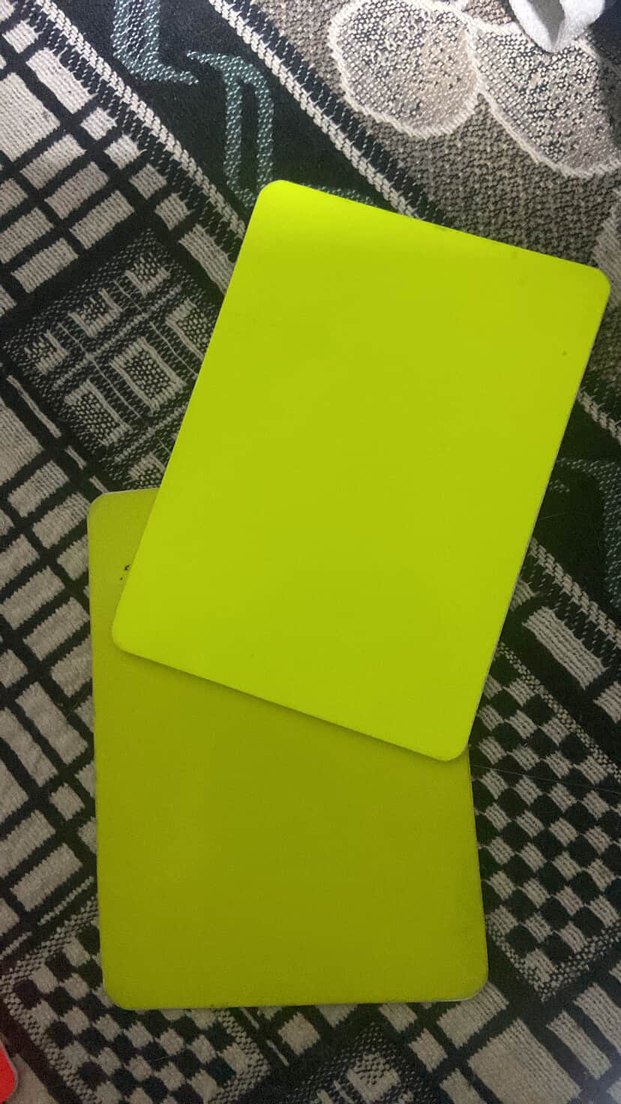 Sarı Kırmızı Kart - Görsel 2