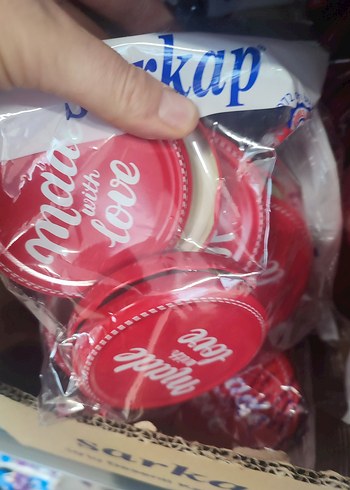 Kırmızı konserve saklama Kapakları