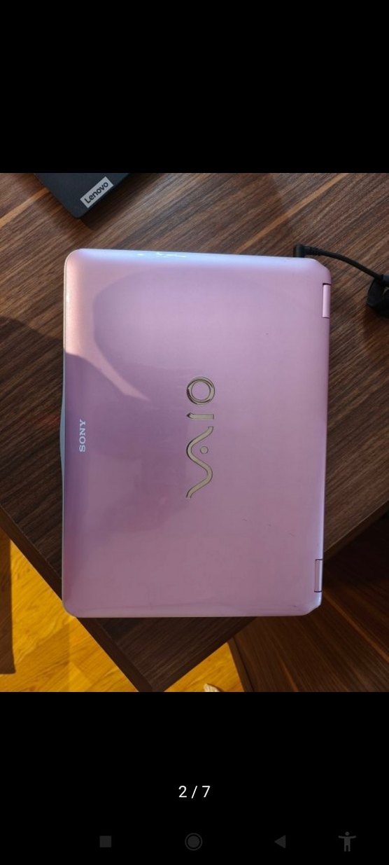Pembe Sony VAIO Laptop - Görsel 2