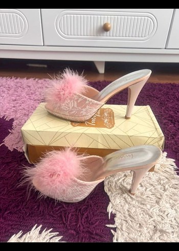 Crocs 39