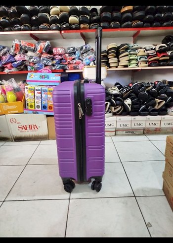 Mor Fermuarlı Erkek Valizi - Görsel 2