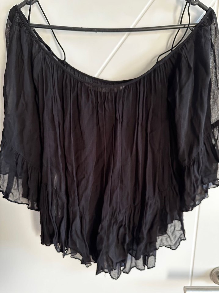 Siyah Mini Ruffle Detaylı Gösterişli Bluz - Görsel 3