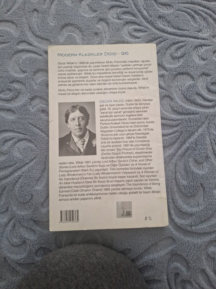 Oscar Wilde - Mutlu Prens Romanı - Görsel 2