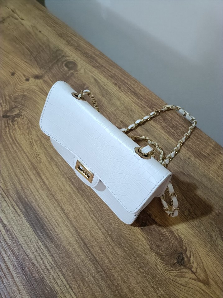 Beyaz Deri Kadın Çanta - Modern Klasik - Görsel 3