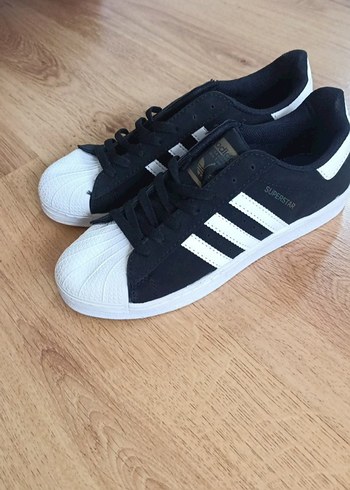 Siyah Beyaz Spor Ayakkabı - Görsel 2