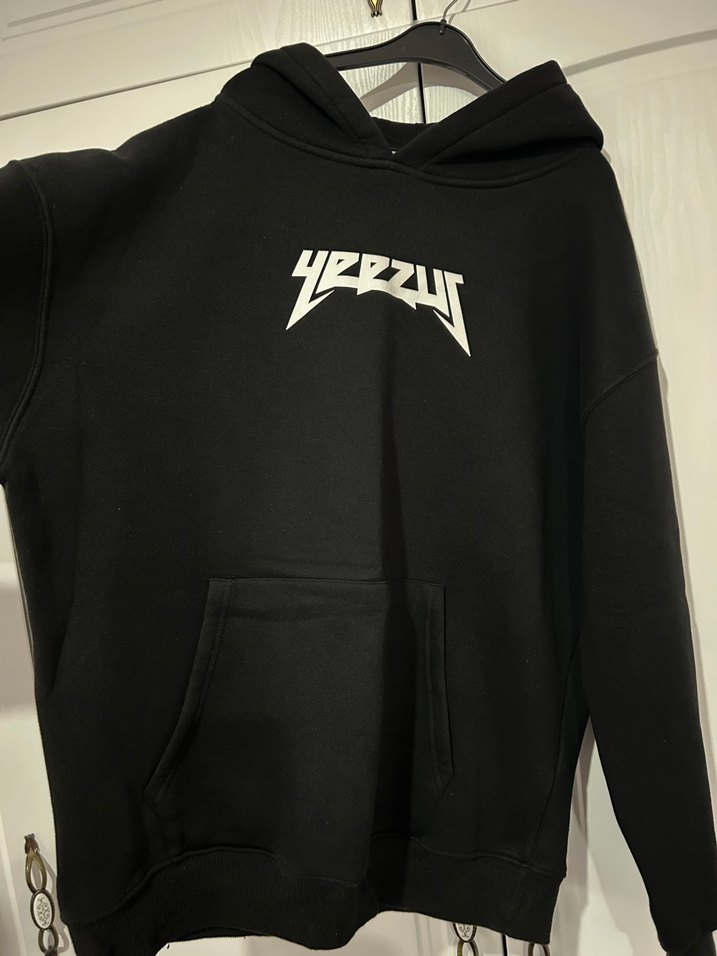 Kapüşonlu Siyah Baskılı Kadın Sweatshirt - Görsel 3