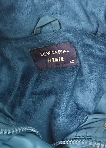 Kadın Mavi Kapüşonlu Kışlık Mont - Görsel 6