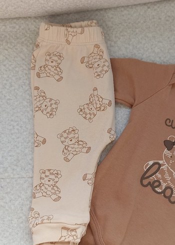 Üç parça bebek kıyafeti - Görsel 4