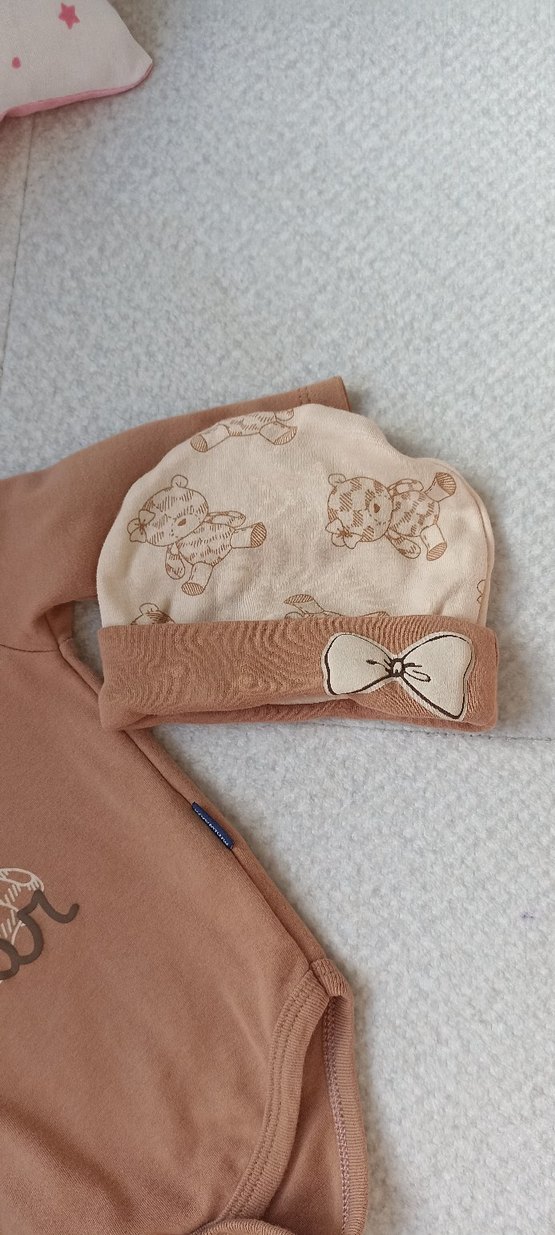 Üç parça bebek kıyafeti - Görsel 2