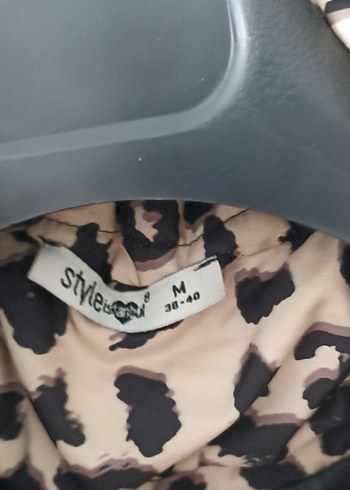 Leopar Desenli Kadın Mont - Görsel 3