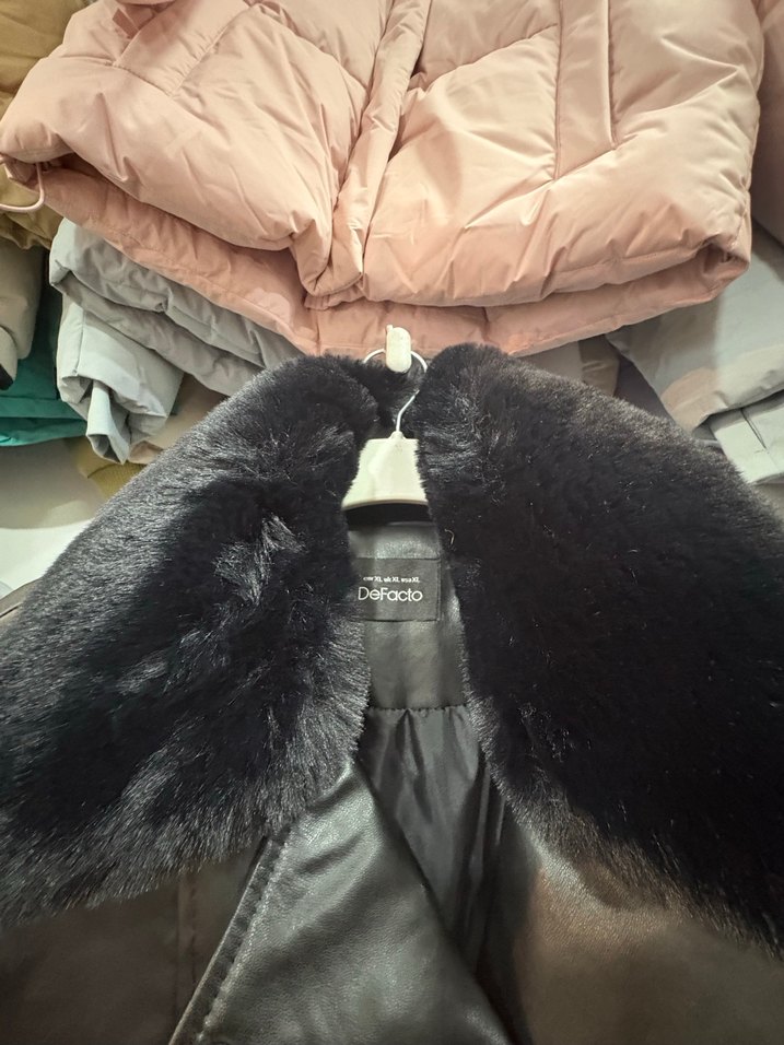 Kadın Siyah Deri Kürklü Biker Ceket - Görsel 2