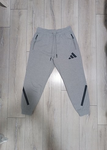 Adidas m