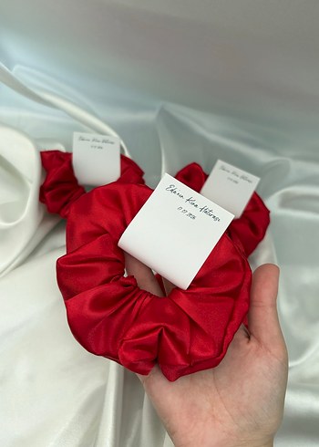 Kırmızı Parlak Saten Lastikli Saç Tokası - Görsel 2