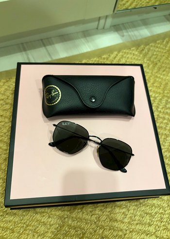Ray-Ban Siyah polarize Kadın Güneş Gözlüğü - Görsel 4