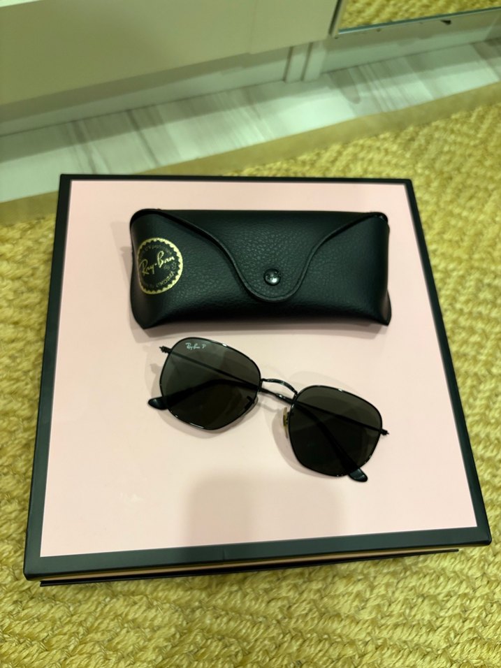 Ray-Ban Siyah polarize Kadın Güneş Gözlüğü - Görsel 4