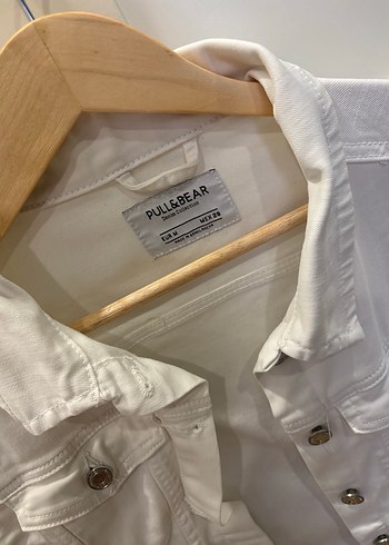 Pull and Bear Beyaz Denim Ceket - Görsel 3