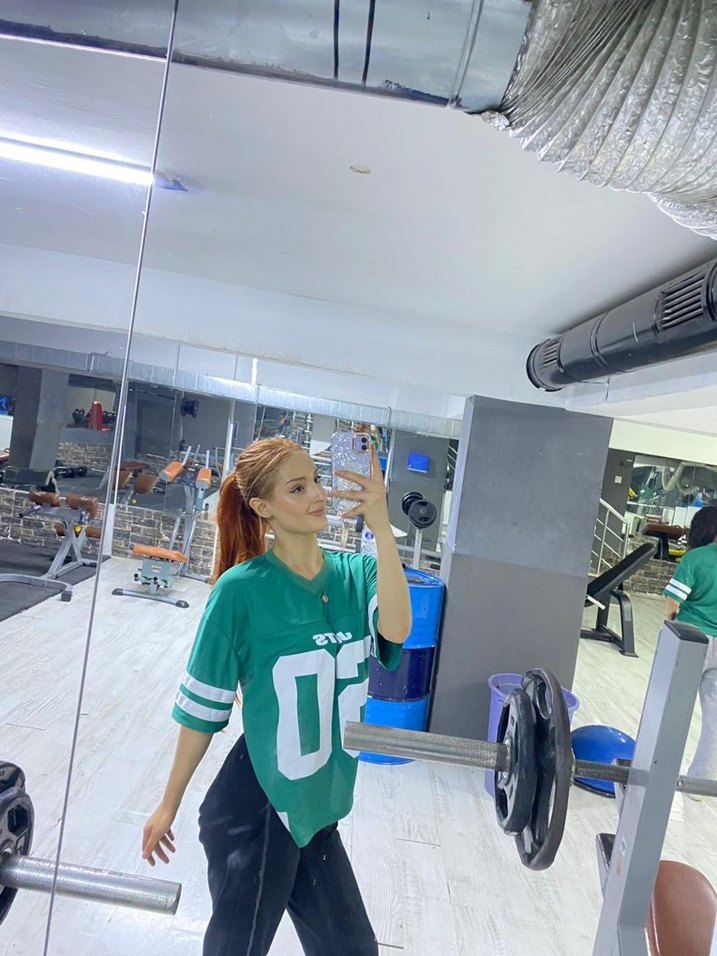 Yeşil Baskılı Kadın Spor Tişörtü - Görsel 3