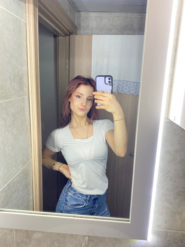 Beyaz V Yakalı Dar Kesim Kadın Tişört compression kadın - Görsel 2