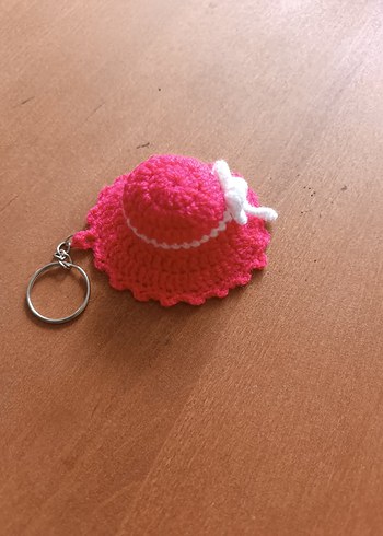 3 Adet  Örgü Anahtarlık Şapka - Görsel 2