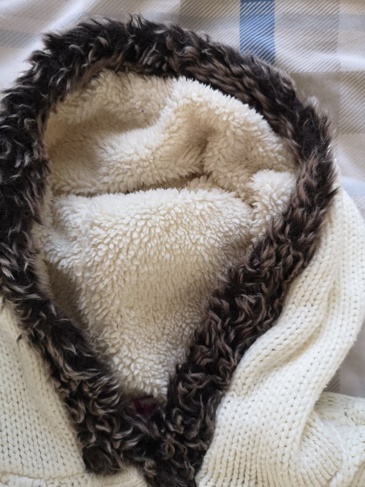 Kapüşonlu Örgü Beyaz Kadın Hırka - Görsel 3