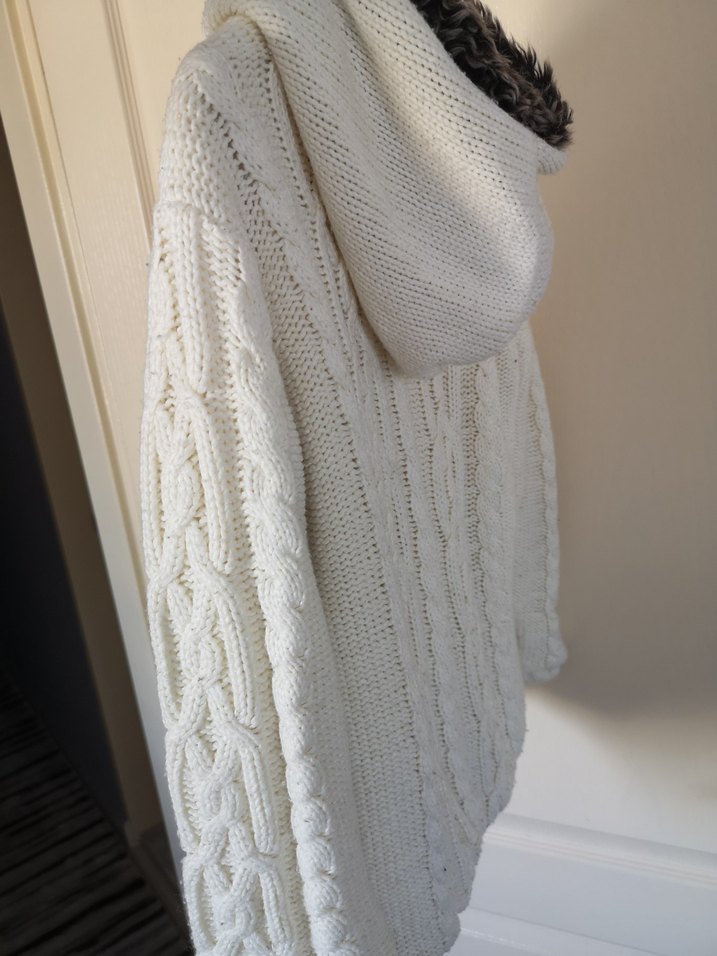 Kapüşonlu Örgü Beyaz Kadın Hırka - Görsel 5