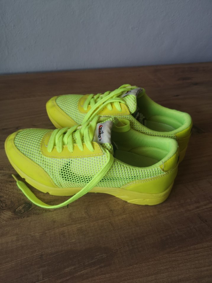 Nike Spor Ayakkabı - Görsel 2