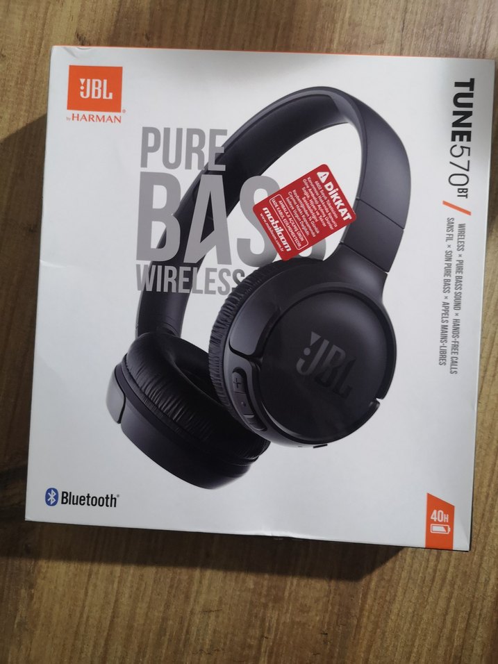 JBL Tune 570 Kablosuz Siyah Kulaklık - Görsel 2