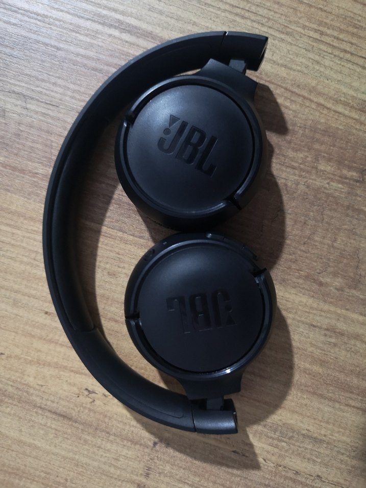 JBL Tune 570 Kablosuz Siyah Kulaklık - Görsel 4