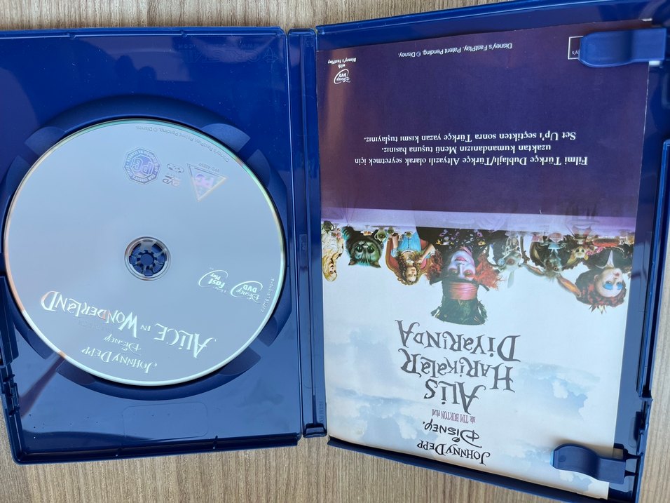 Alis Harikalar Diyarında Hikaye Kitabı - Görsel 2