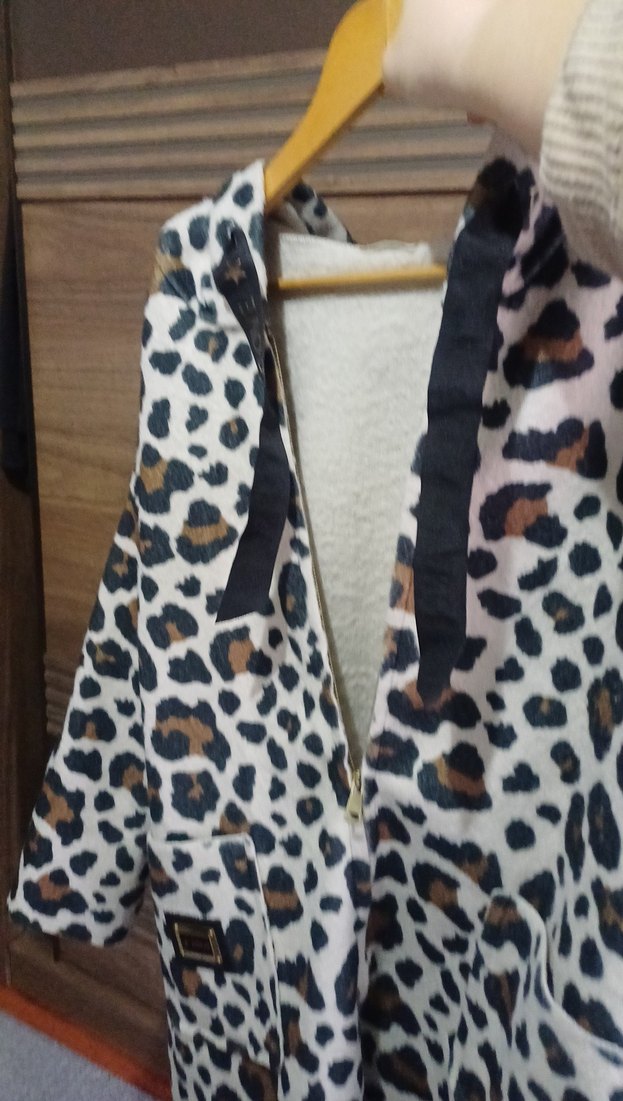 Kapüşonlu Leopar Desenli Kadın Ceket - Görsel 5